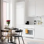 Great Location, Quiet And New With Balcony&cafe Apartamento *
