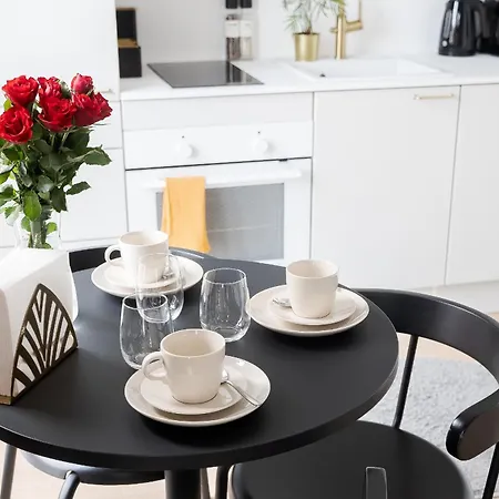 Great Location, Quiet And New With Balcony&cafe Apartamento Tampere