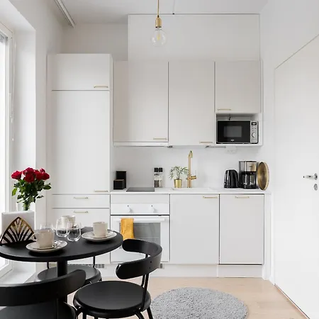 Great Location, Quiet And New With Balcony&cafe Tampere