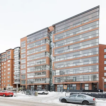 Great Location, Quiet And New With Balcony&cafe * タンペレ